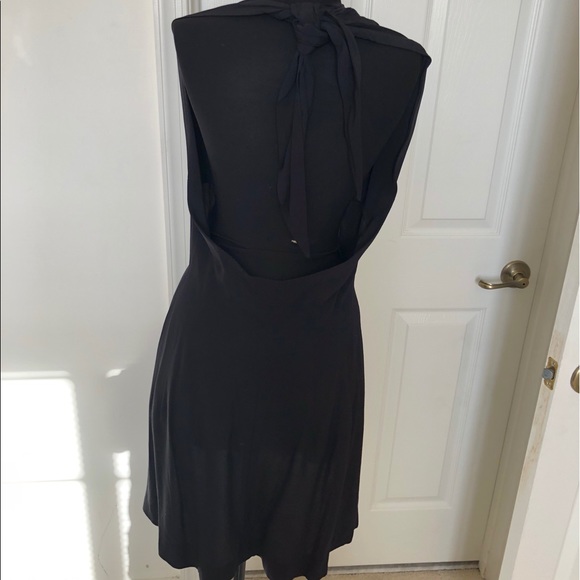 Backless Dress (turtleneck not included) - Picture 5 of 8